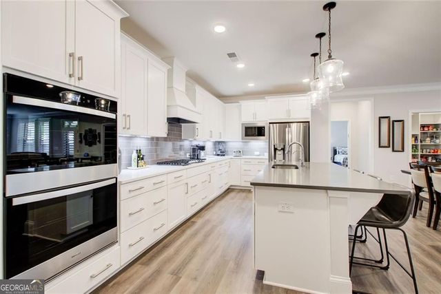 300 McQueen Way, Canton, GA 30115