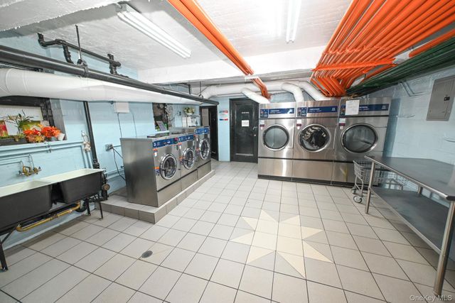 112-25 34th Avenue 3A, Corona, NY 11368
