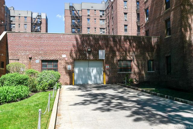 112-25 34th Avenue 3A, Corona, NY 11368