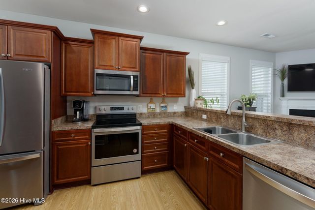 1142 Garden Club Way, Leland, NC 28451