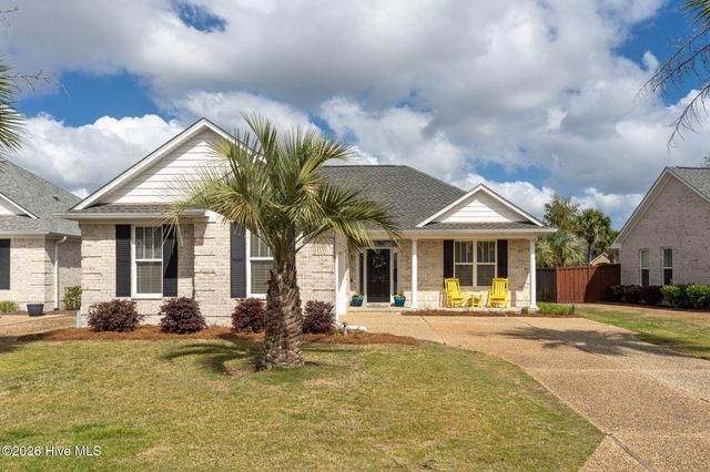 1142 Garden Club Way, Leland, NC 28451