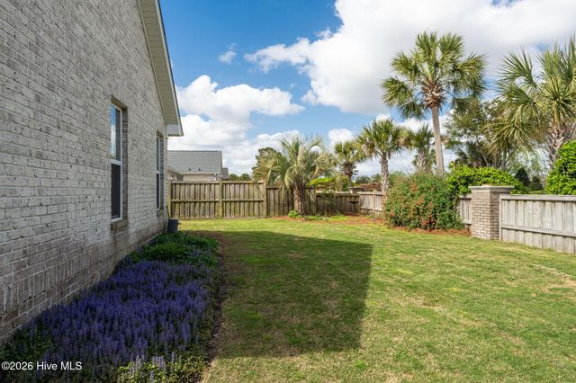 1142 Garden Club Way, Leland, NC 28451