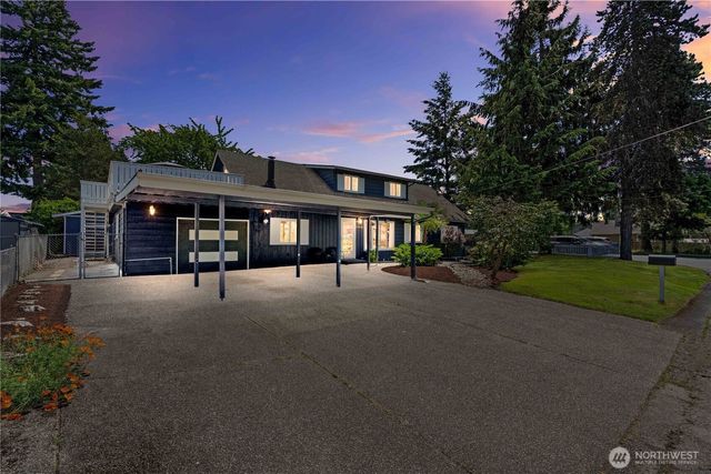25916 18th Avenue S, Des Moines, WA 98198