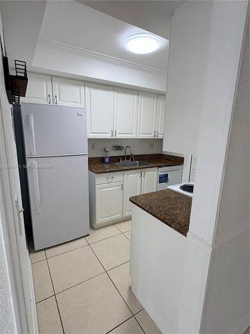 17600 NW 68th Avenue B2004, Hialeah, FL 33015