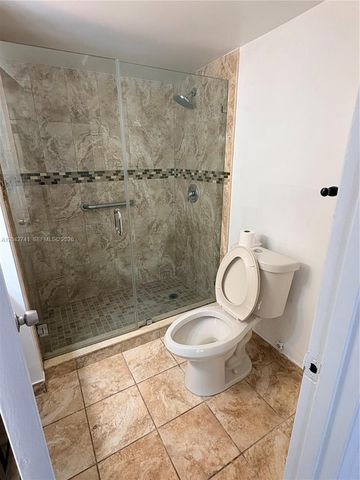 17600 NW 68th Avenue B2004, Hialeah, FL 33015