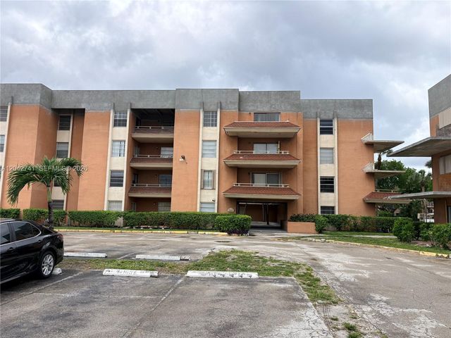 17600 NW 68th Avenue B2004, Hialeah, FL 33015