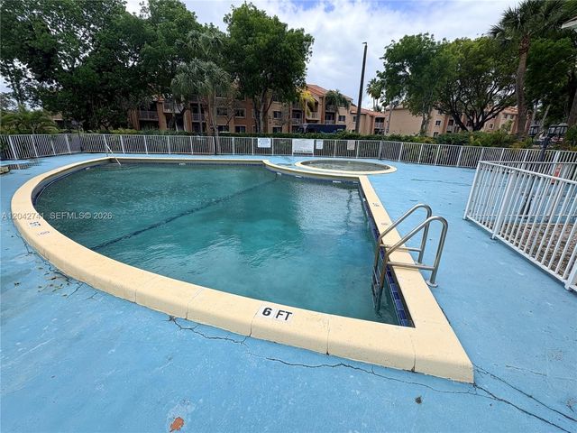 17600 NW 68th Avenue B2004, Hialeah, FL 33015