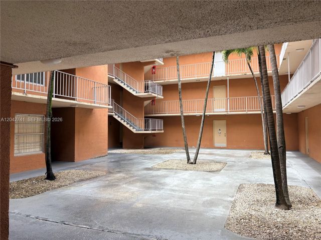 17600 NW 68th Avenue B2004, Hialeah, FL 33015