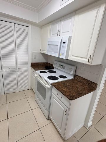 17600 NW 68th Avenue B2004, Hialeah, FL 33015