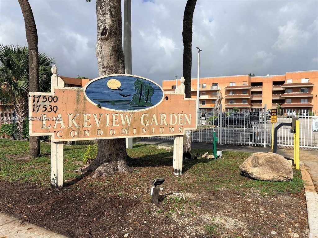 17600 NW 68th Avenue B2004, Hialeah, FL 33015