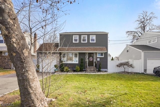 545 Livingston Rd, Linden City, NJ 07036