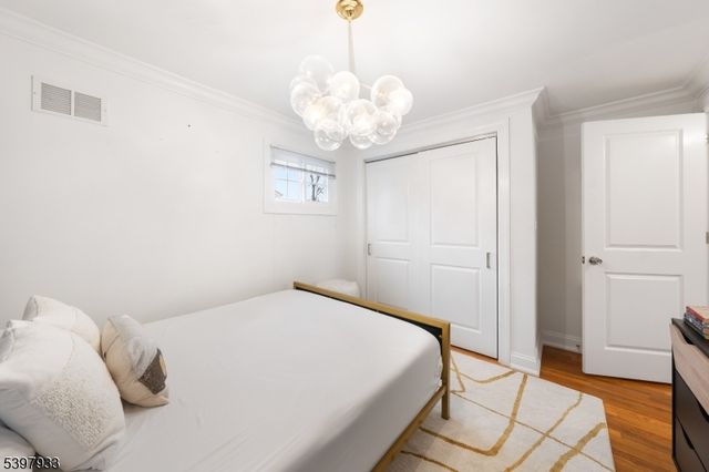 545 Livingston Rd, Linden City, NJ 07036