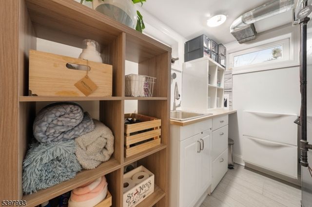 545 Livingston Rd, Linden City, NJ 07036