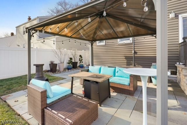 545 Livingston Rd, Linden City, NJ 07036