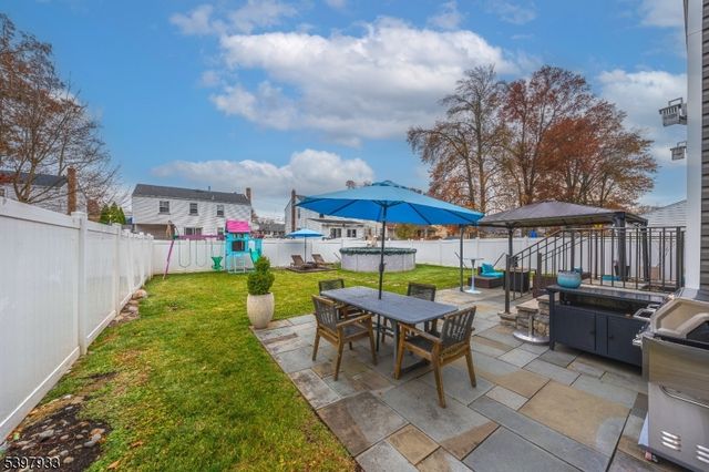 545 Livingston Rd, Linden City, NJ 07036