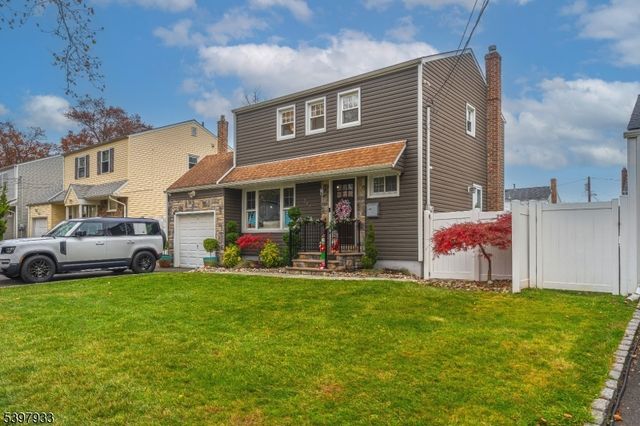 545 Livingston Rd, Linden City, NJ 07036