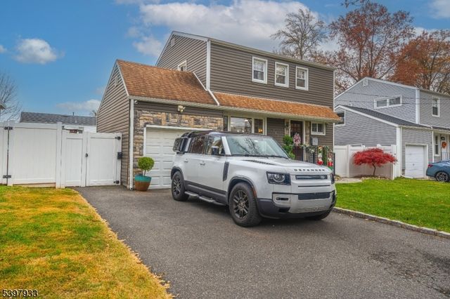 545 Livingston Rd, Linden City, NJ 07036