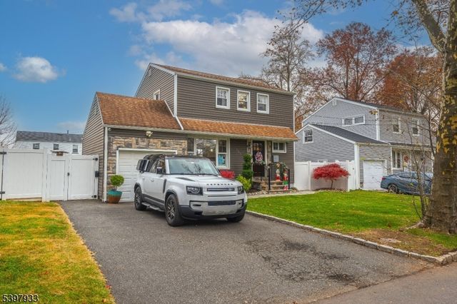 545 Livingston Rd, Linden City, NJ 07036