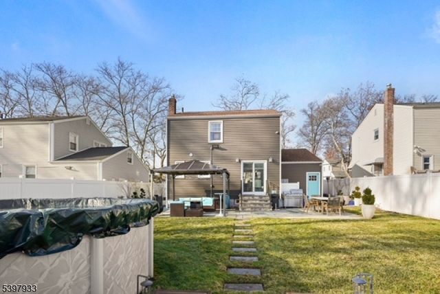 545 Livingston Rd, Linden City, NJ 07036