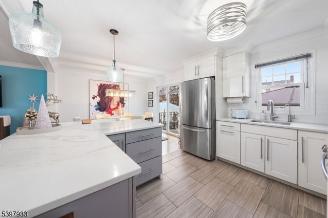 545 Livingston Rd, Linden City, NJ 07036