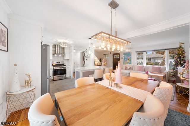 545 Livingston Rd, Linden City, NJ 07036