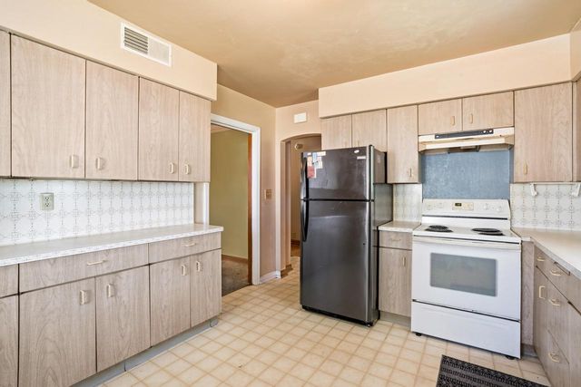 2847 N 67th STREET, Milwaukee, WI 53210