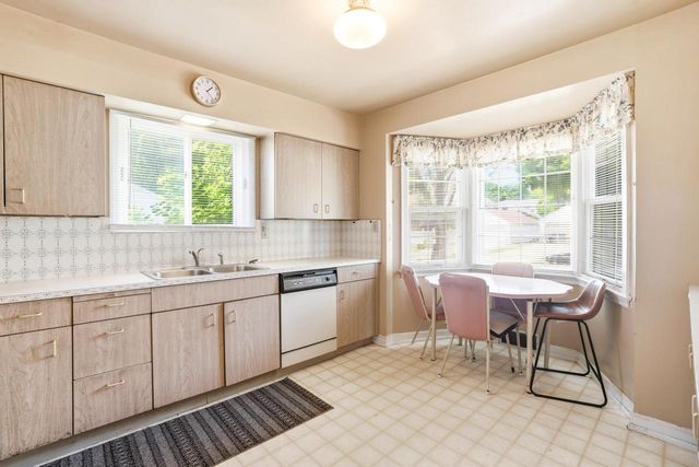 2847 N 67th STREET, Milwaukee, WI 53210