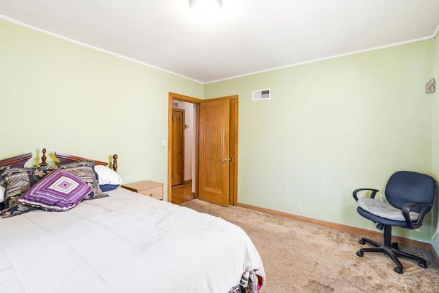 2847 N 67th STREET, Milwaukee, WI 53210
