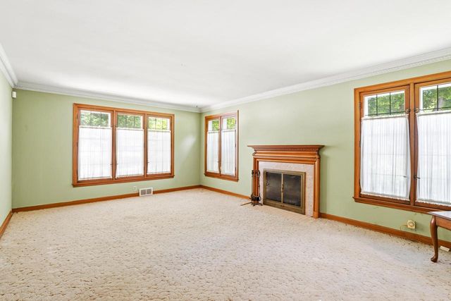 2847 N 67th STREET, Milwaukee, WI 53210