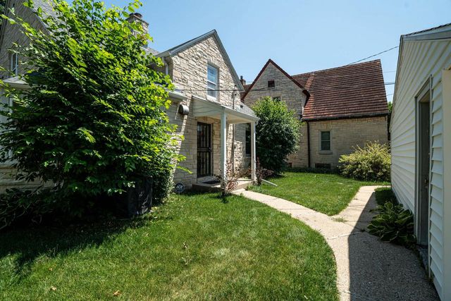 2847 N 67th STREET, Milwaukee, WI 53210