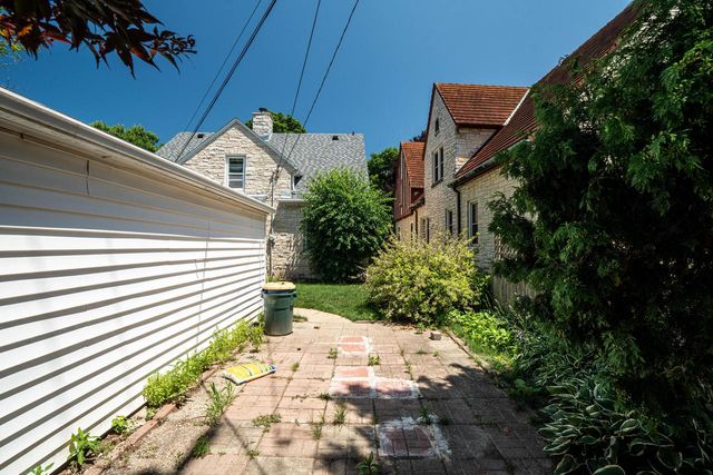 2847 N 67th STREET, Milwaukee, WI 53210