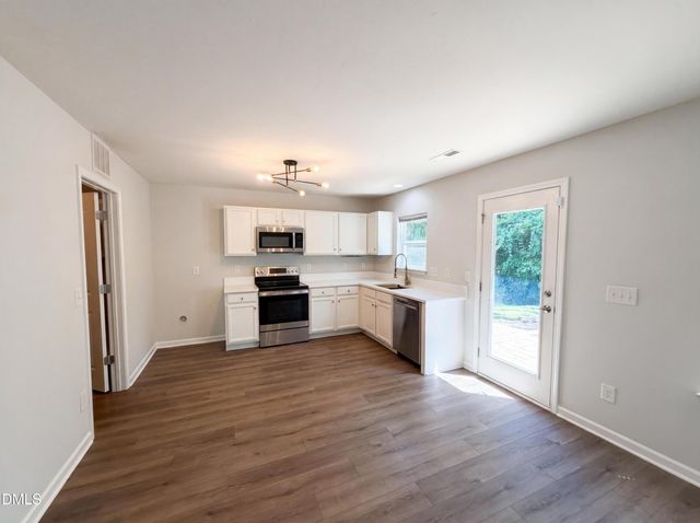 4716 Queen Pierrette Street, Raleigh, NC 27610