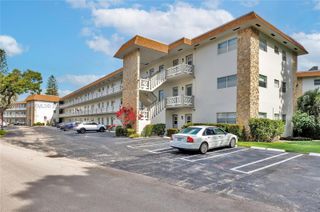 4805 NW 35th St 416, Lauderdale Lakes, FL 33319