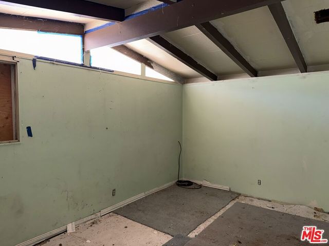 7716 Grove Street, Tujunga, CA 91042