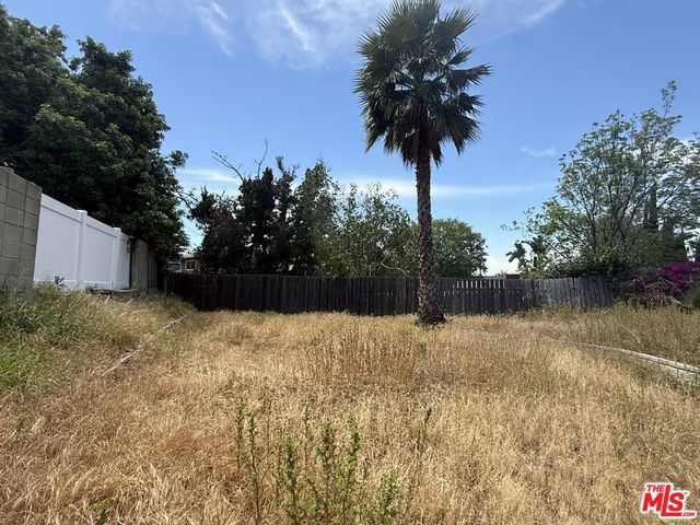 7716 Grove Street, Tujunga, CA 91042