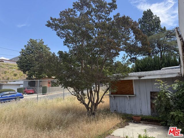 7716 Grove Street, Tujunga, CA 91042