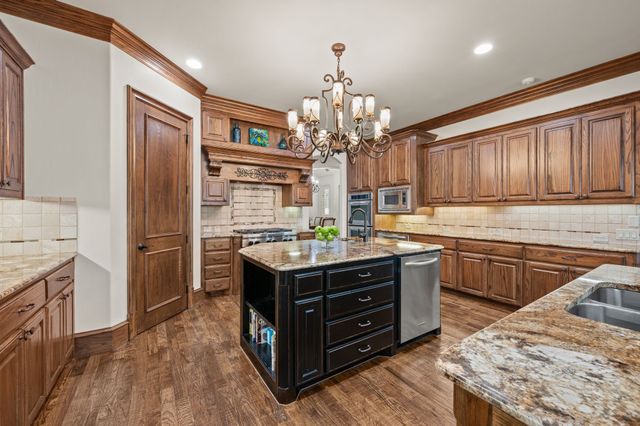 2404 Arbor Gate Lane, Colleyville, TX 76034