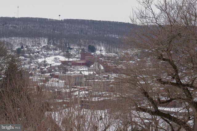 436 WHEELER ST, Pottsville, PA 17901