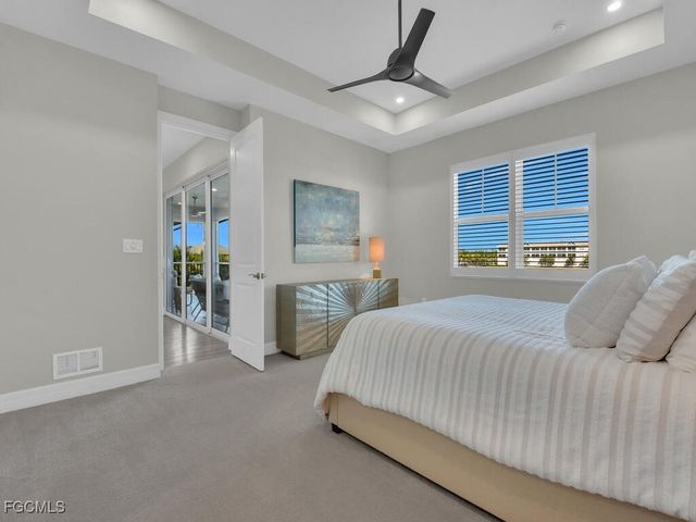 233 Indies DR E 201, Naples, FL 34114