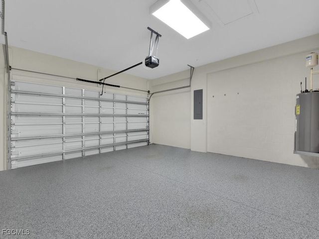 233 Indies DR E 201, Naples, FL 34114