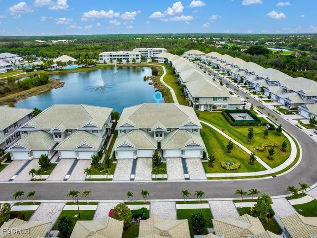 233 Indies DR E 201, Naples, FL 34114