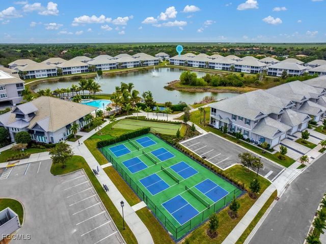 233 Indies DR E 201, Naples, FL 34114