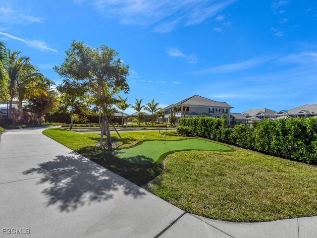 233 Indies DR E 201, Naples, FL 34114
