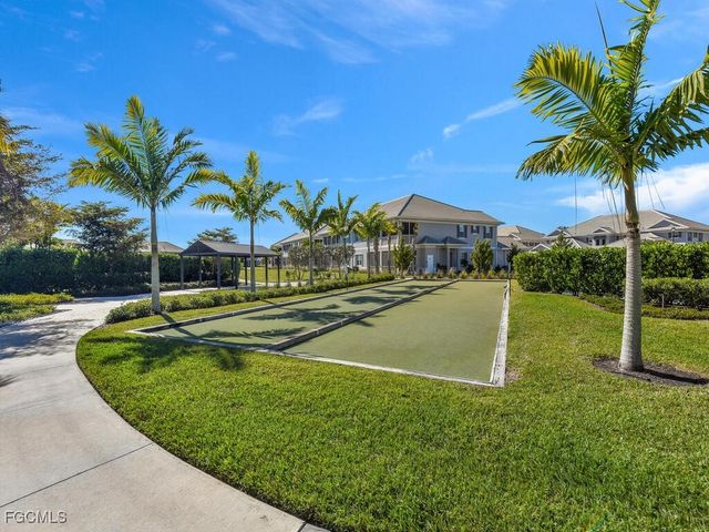 233 Indies DR E 201, Naples, FL 34114