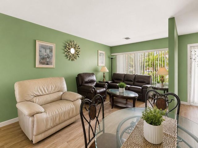 1212 S LAKES END Drive C, Fort Pierce, FL 34982