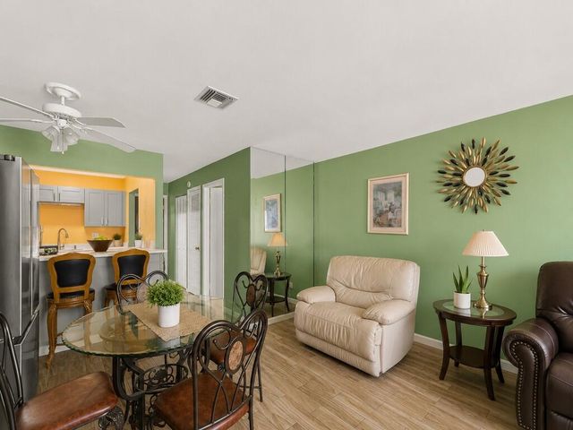 1212 S LAKES END Drive C, Fort Pierce, FL 34982