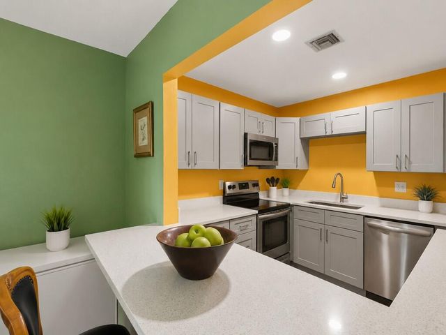 1212 S LAKES END Drive C, Fort Pierce, FL 34982