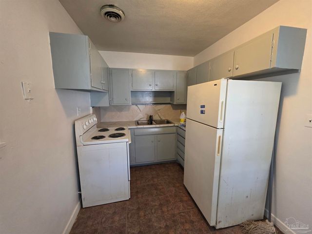 10 Archer Ave, Pensacola, FL 32505