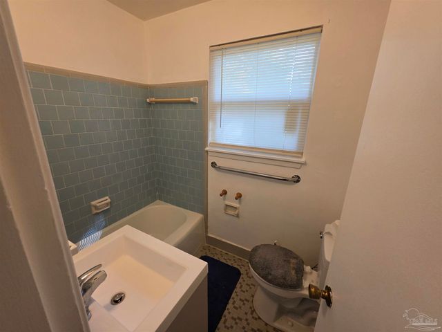 10 Archer Ave, Pensacola, FL 32505