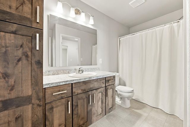 4541 13th Street S, Moorhead, MN 56560